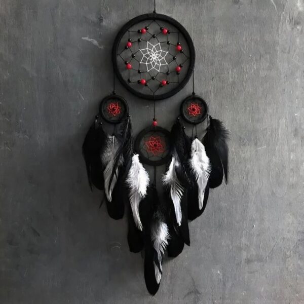 دریم کچر مشکی و قرمز با پرهای دست_ساز