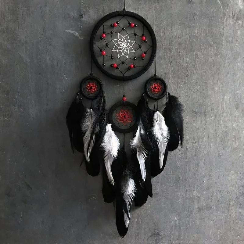 دریم کچر مشکی و قرمز با پرهای دست_ساز