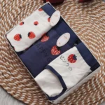 شورت زنانه مدل نخ پنبه اعلا طرح عروسکی وارداتی مجموعه 3 عددی - Image 2