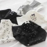 شورت زنانه مدل پنبه ضد حساسیت طرح Meow بسته 5 عددی - Image 2