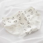 شورت زنانه مدل پنبه ضد حساسیت طرح Meow بسته 5 عددی - Image 13